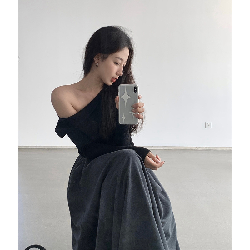 Original 2024 Autumn Sexy Off-Shoulder Knitted Slim Fit Base Layer Top with Waist-Defining Design, Made of Ribbed Velvet