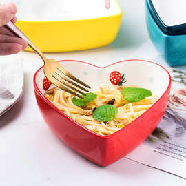 草莓爱心碗日式创意可爱沙拉甜品碗单个家用陶瓷烤碗网红早餐餐具