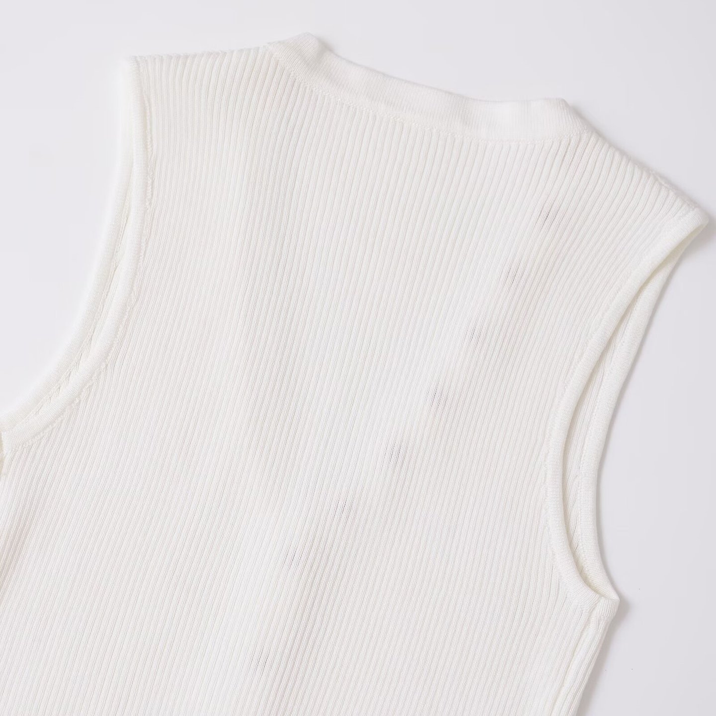 Damenbekleidung 2024 Herbst und Winter neue Mode Goldschnalle Dekoration flache Nadel Weste Top_voghion.com