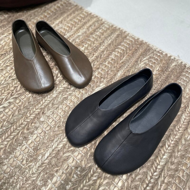 Sheepskin version·Minimalist style soft round-toe slip-on granny shoes 2026 new versatile flat-soled commuter shoes Sheepskin version·Minimalist style soft round-toe slip-on granny shoes 2026 new versatile flat-soled commuter shoes