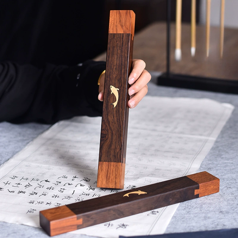 Четыре сокровища учебы, каллиграфия, прижимная линейка, деревянный маленький лист, прижимная бумага из красного сандалового дерева, маленькие украшения, креативная линейка из черного дерева с подарочной коробкой