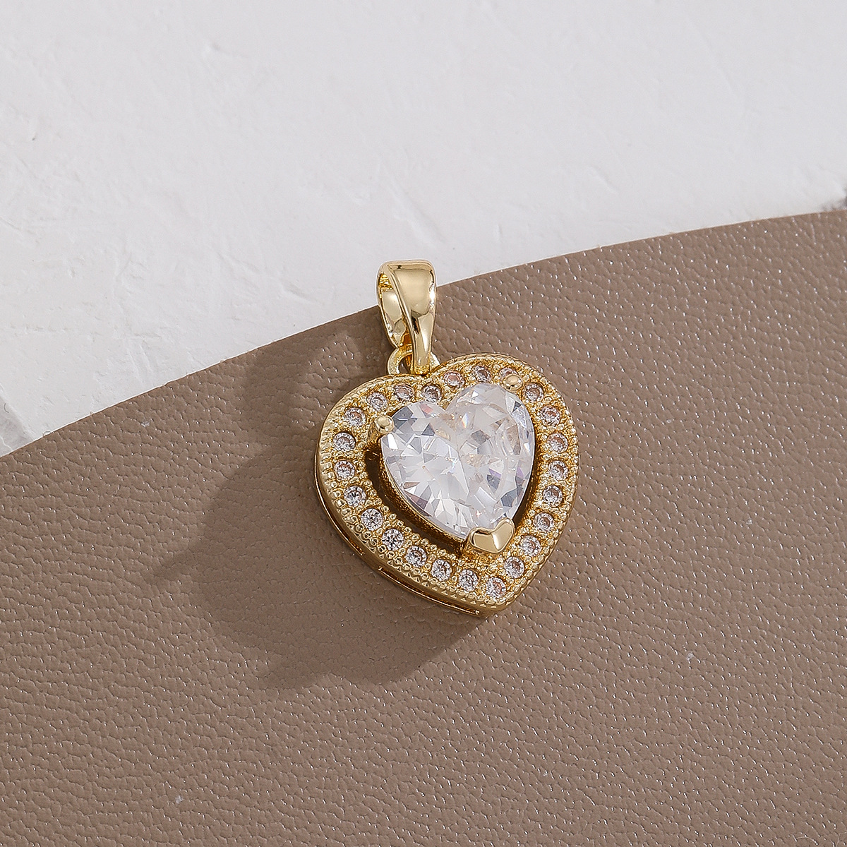 6g Weight Pendant Jewelry Making Type Zircon Inlay Material DIY Jewelry Accessories Classification 1 Piece Quantity Copper Material Heart Shape Pattern Inlay Design Simple Style, Classic Style Style 1 Piece Copper Zircon Heart Shape Pendant 4
