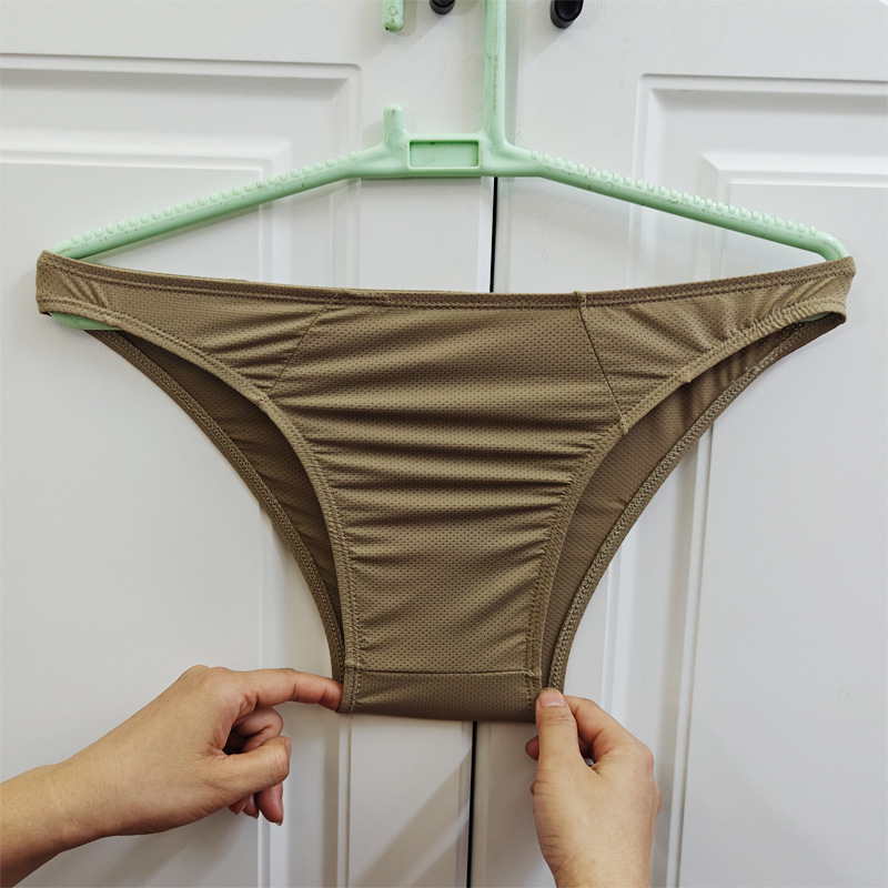 884 Ice Silk Sliding Breathable Trendy Men's Low Waist Pocket Free Sexy Briefs Super Tight Narrow Hip Half Hip