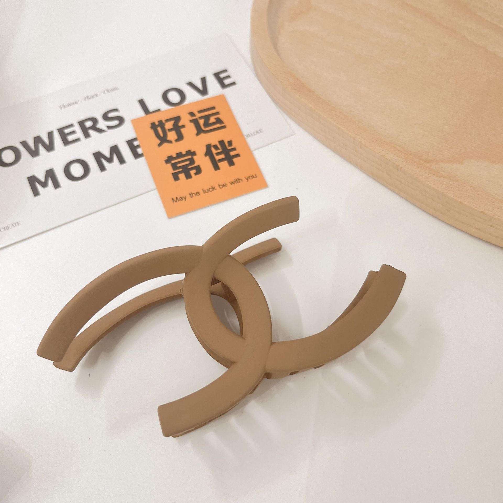 Pinza tipo tiburón extra grande de 13 cm, elegante y resistente