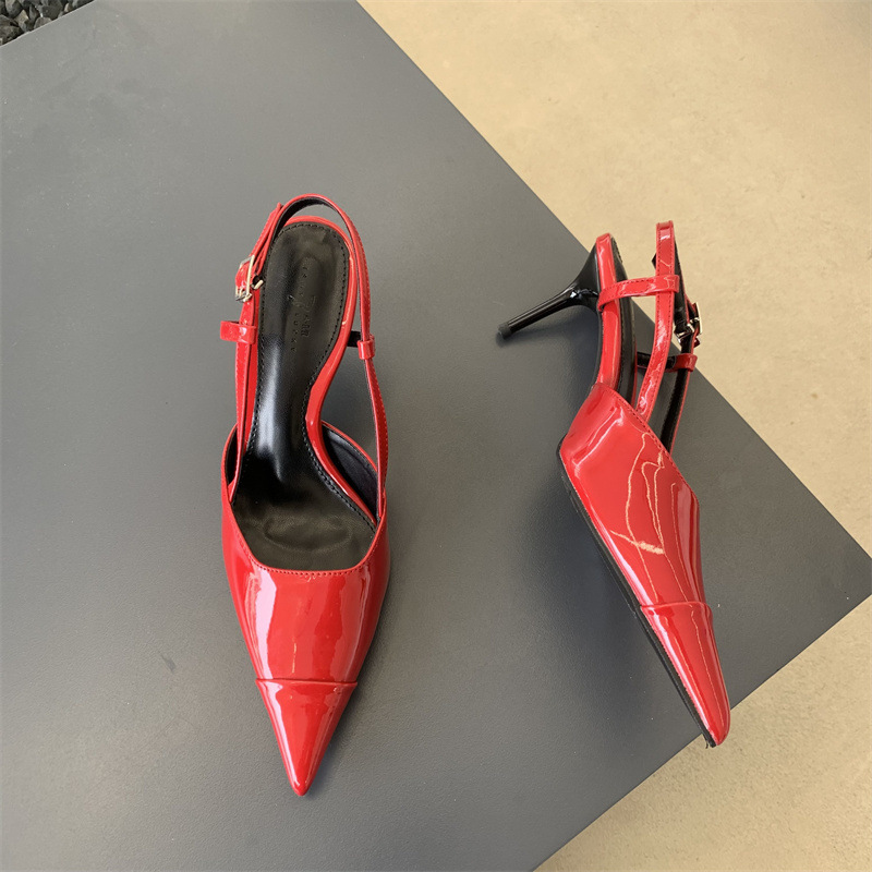 2024 nuovo autunno e l'estate scarpe a spillo francesi con punta a punta temperamento dorato sandali cavi con punta a punta per le donne tacchi alti_voghion.com