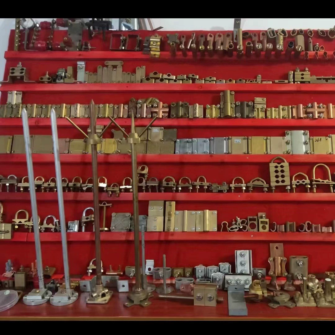 Аксессуары для молниезащиты Зажим для кабеля U-образный G-образный C-образный A-образный рядный зажим Зажим для кабельного ремня Плоский стальной зажим Однослойный крестообразный зажим