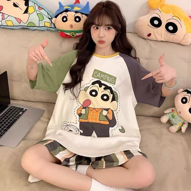 Pijama de mujer de verano de manga corta pantalones cortos delgados en 2025 nuevo conjunto de ropa de casa de dibujos animados de verano para mujeres se puede usar fuera