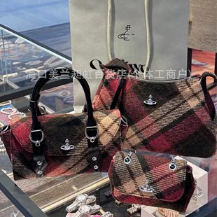 Universal capacious one-shoulder bag