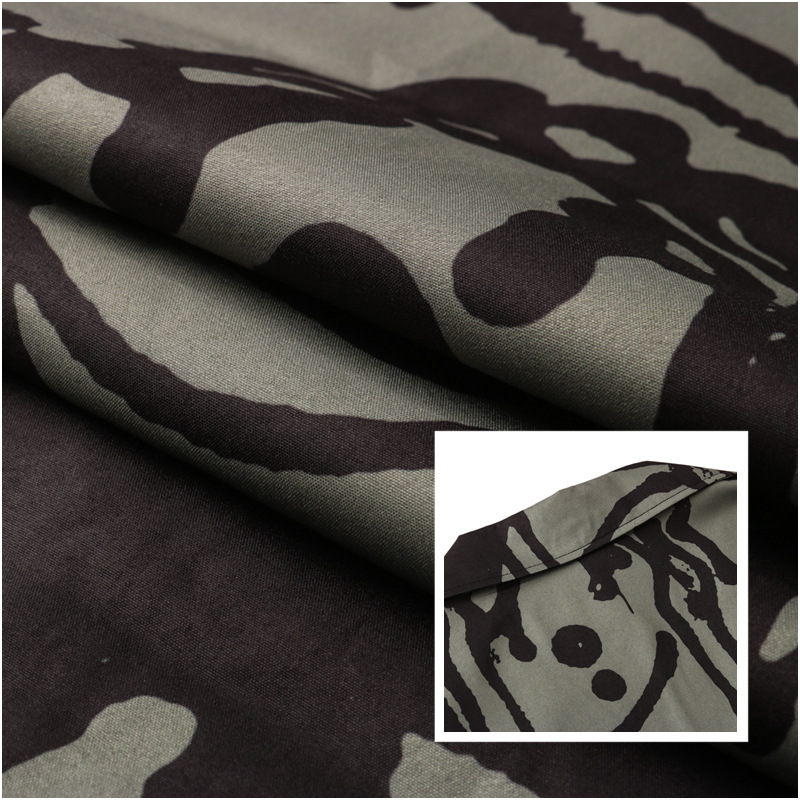 Una pieza de entrega pareja de hombres graffiti juvenil Avatar Impresión digital marca de moda verano solapa suelta camisa de manga corta