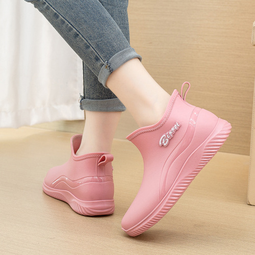 Women's New  Summer Adult Fashion Waterproof Slip-Resistant Rubber Shoes with Cute Soft Sole Water Shoes Short Boots