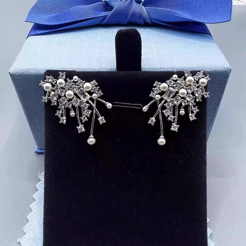 The Story of the Rose Liu Yifei's Same Style Dazzling Nebula Earrings, Light Luxury Zircon High-End Earrings, Same Style as Zhao Jinmai