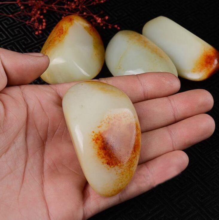 도매 신장 허톈 옥 펜던트 옥 펜던트 손으로 진짜 허톈 옥 씨앗 재료 거친 돌의 모양으로 놀다