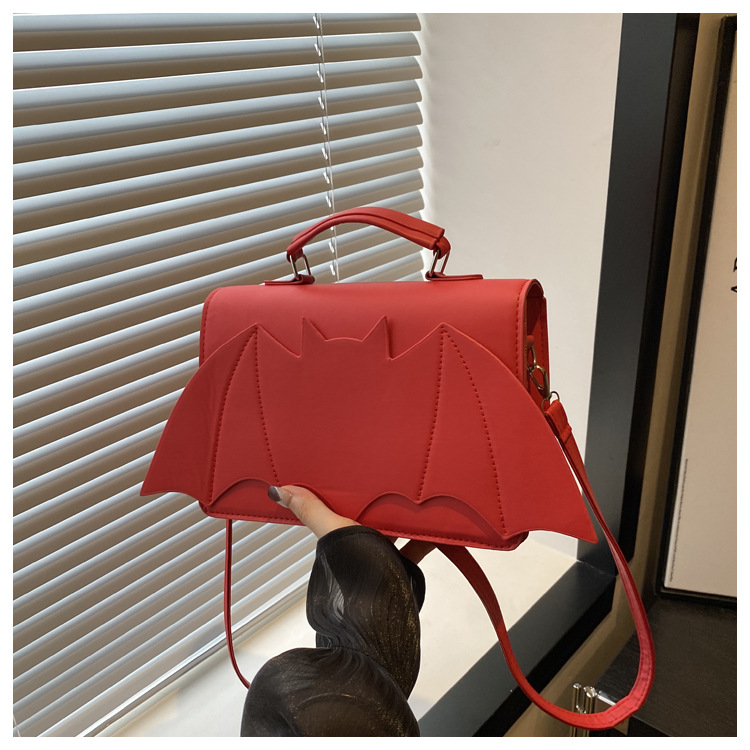 A new 2024 European and American Halloween single-shoulder bag for women, with a unique and funny bat style and a trendy crossbody bag undefined