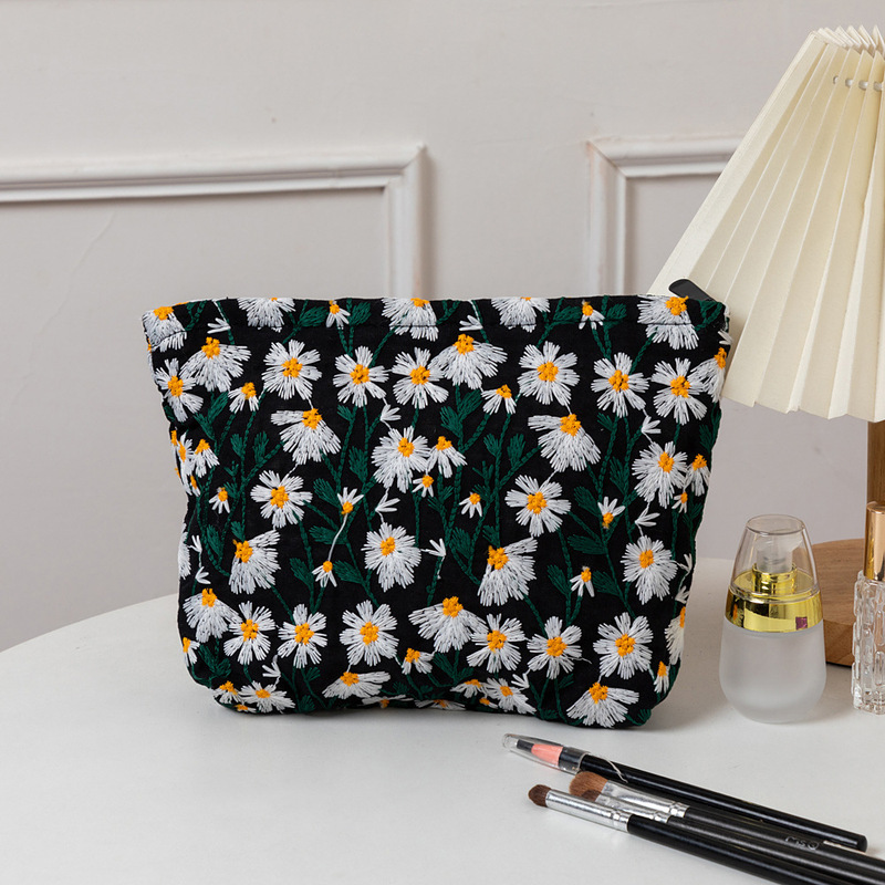 クロスボーダー小清新刺繍デイジー花洗面化粧バッグ女性シンプル携帯筆袋大容量日系文芸|undefined