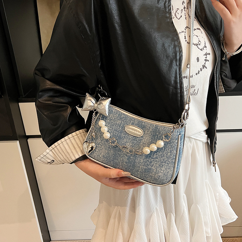 Versión coreana del bolso de nicho 2025 primavera y verano nuevo bolso femenino Gypsophila bolso de hombro con diamantes bolso de mensajero con cadena de cuentas