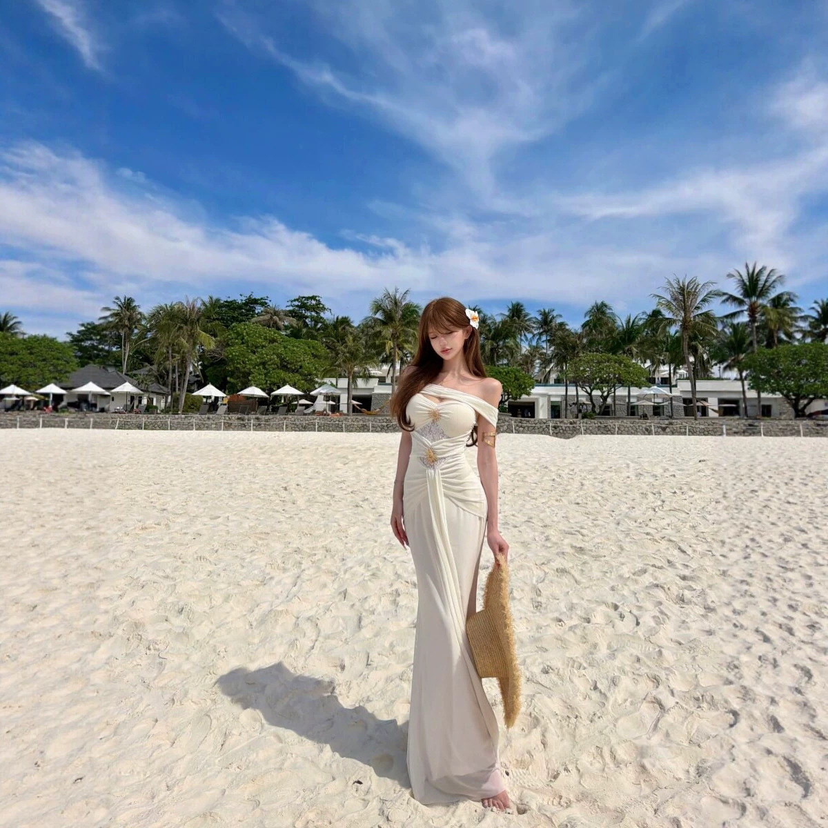 Beautiful One-Shoulder, Waist-Cinching, Slimming Fishtail Dress for Thailand and Bali Travel, Seaside Vacation Style Beach Long Dress