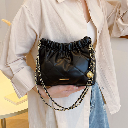 Korean version of fashionable armpit bag for women  summer new style rhombus trendy chain bag textured shoulder bucket bag