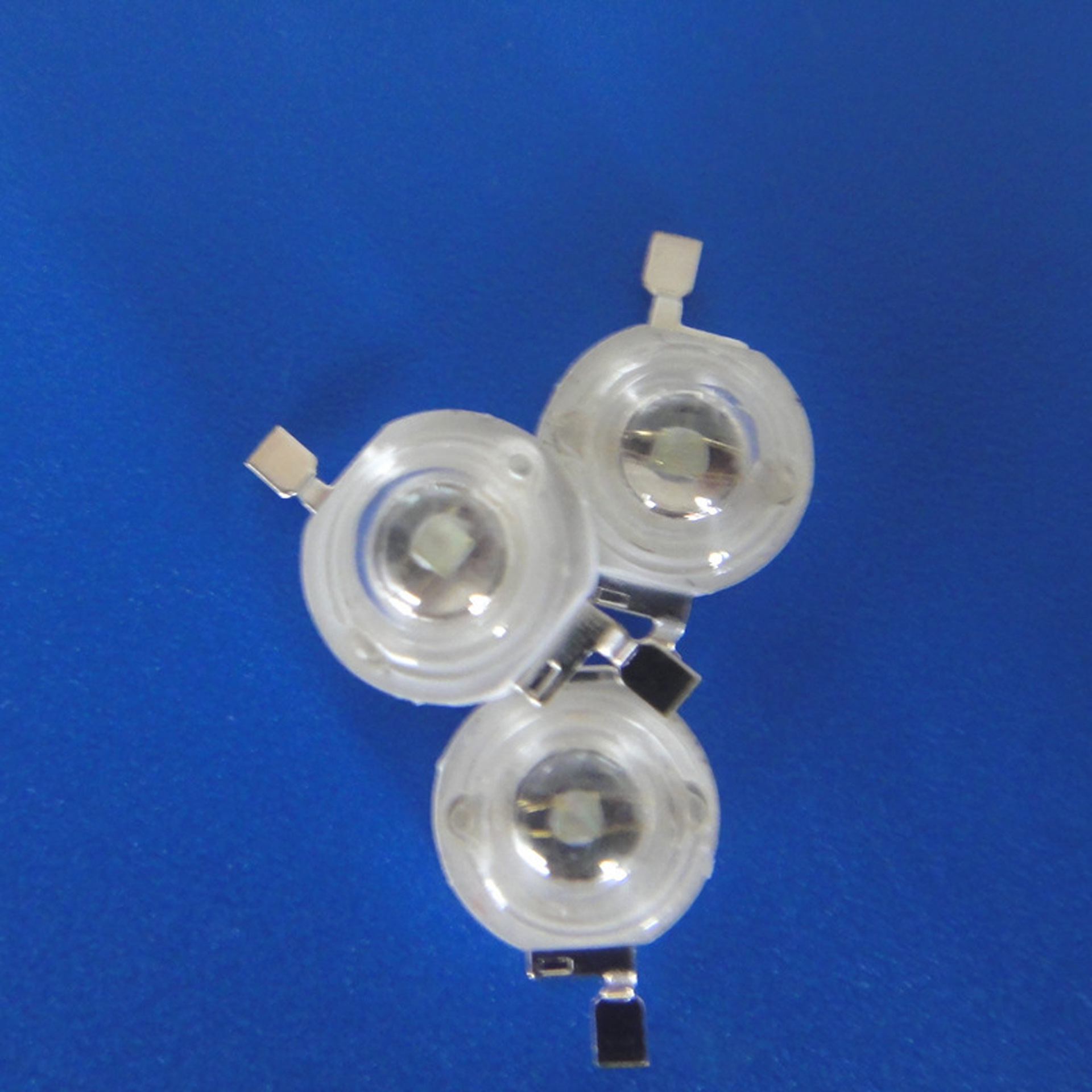 ��������Դ���ɵ������Լ���ҡͷͶ��Ʒ�װ������ѹ���ʸ�����