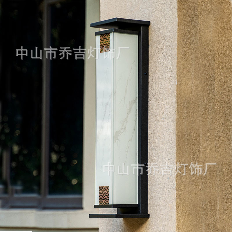 屋外の壁の明かりの太陽エネルギーの新しい中国式のフランス式の復古の壁の明かりの屋外の防水の陽の電気スタンドの別荘の庭の明かり|undefined