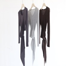 莱赛尔天丝坑条镂空短款露腰系带长袖u领标针织衫女秋季打底衫上