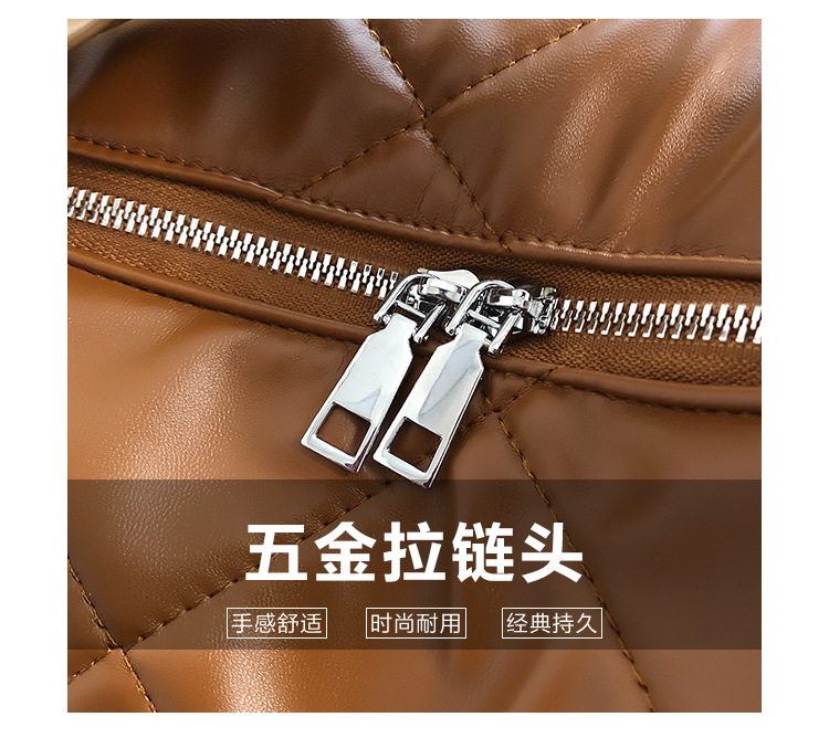 Fashion Texture Handbag 2021 New Niche Rhomboid Pillow Bag Messenger Bag display picture 18