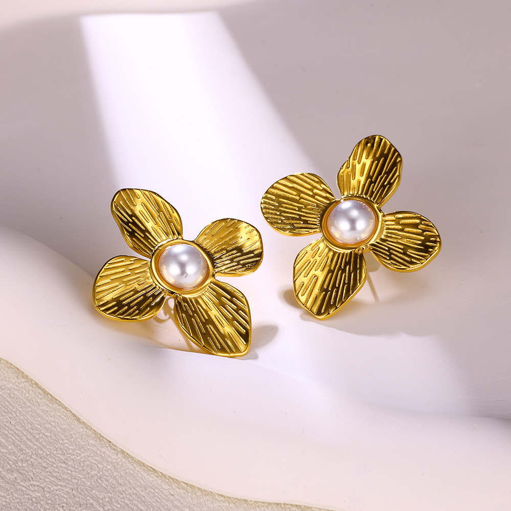 13g Weight 0.03µm-0.05µm Gold Plating Thickness PVD Coated Gold Plating Process 304 Stainless Steel Ear Needle Material Real Gold Plated Plating Material Stone-Free Inlay Material Ear Studs Classification 18K Gold Plating Color 1 Pair Quantity Daily Occasion 304 Stainless Steel Material Shamrock, Flower Pattern Women's Gender Vintage Style Style Waterproof Non Tarnish Craft PVD Coated Real Gold Plated 18K Gold Shamrock Flower 304 Stainless Steel Vintage Style Waterproof Non Tarnish Ear Studs 33