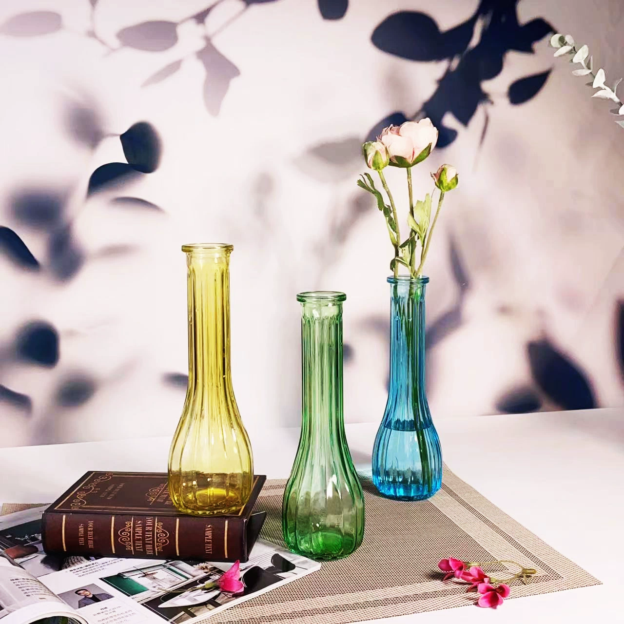 Креативная новая маленькая рта? нет, нужно дословно: 'Creative new small mouth, long -necked glass vase colorful garden wind vase living room flowers flowers transparent ornaments'