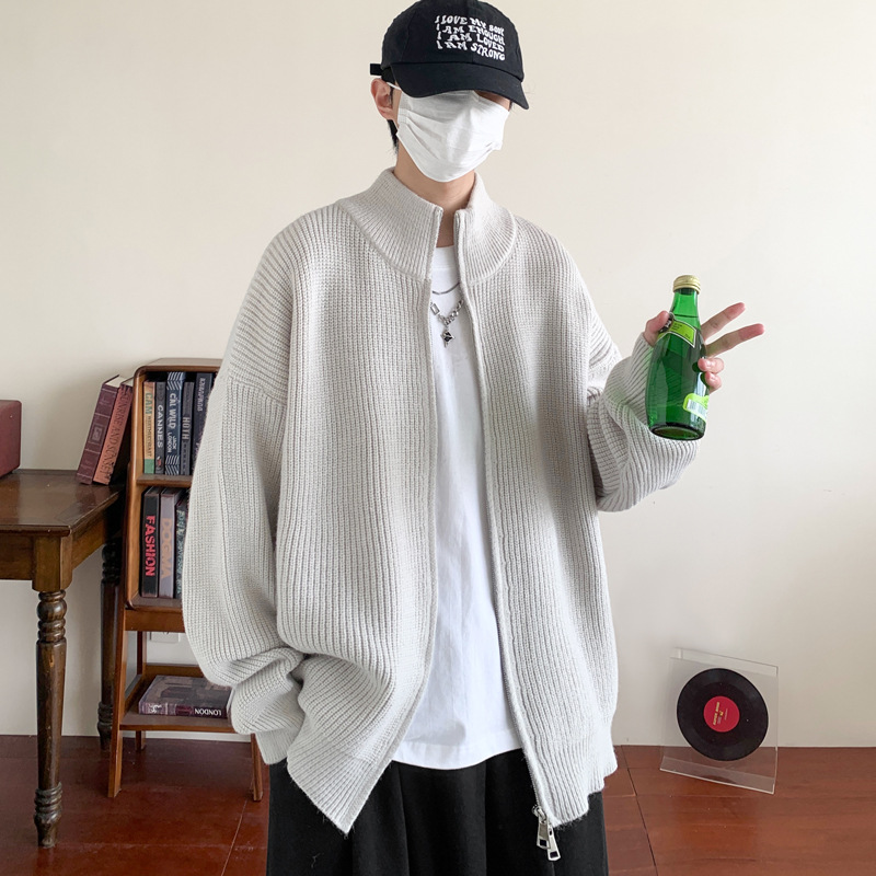 Japanese sweater with zipper