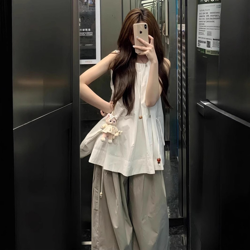 韓国風年齢軽減カジュアルスポーツスーツ女性用夏デザインニッチノースリーブシャツワイドレッグパンツ2点セット|undefined