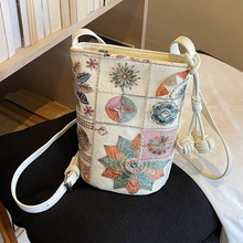 �ļ����ֵ�ɐ�����ˮͰ����Ů2026�¿�����ʽ���L�̽�б���֙C��