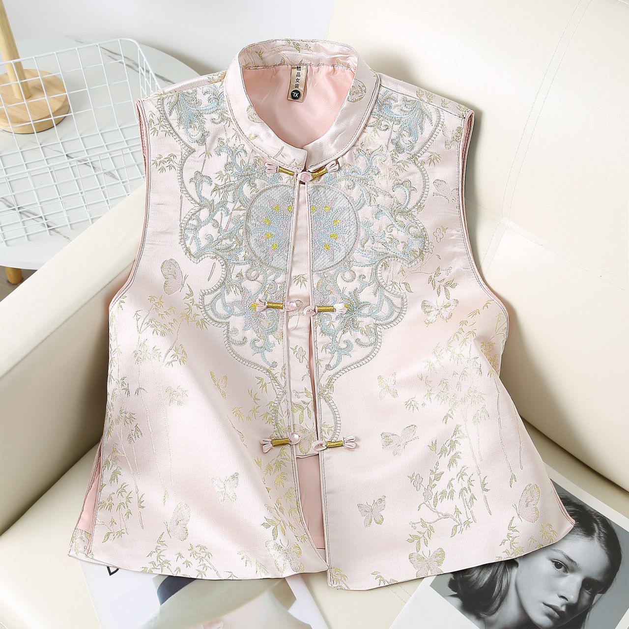 Satin New Chinese Style Vest for Women Spring and Summer New High-End National Style Sleeveless Top Vest Spring Buckle Vest Jacket