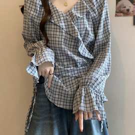 法式设计感v领格子长袖衬衫女早秋大码胖mm收腰不规则喇叭袖上衣