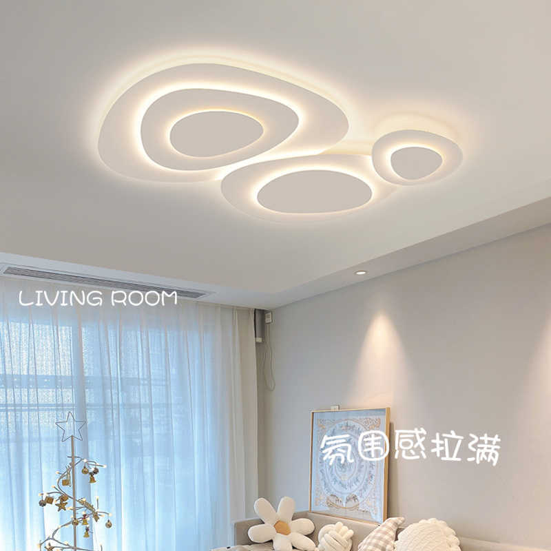Luz de sala de estar moderna y minimalista sala de estar lámpara de techo lámpara principal Zhongshan lámpara de dormitorio minimalista creativa lámpara 270L