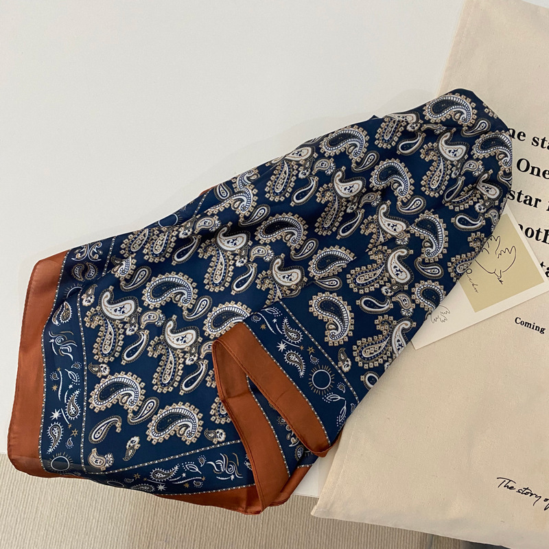 2025 primavera y otoño diadema femenina todo fósforo Baotou coreano desierto pequeño cuadrado bufanda de seda bufanda francesa con camisa verano