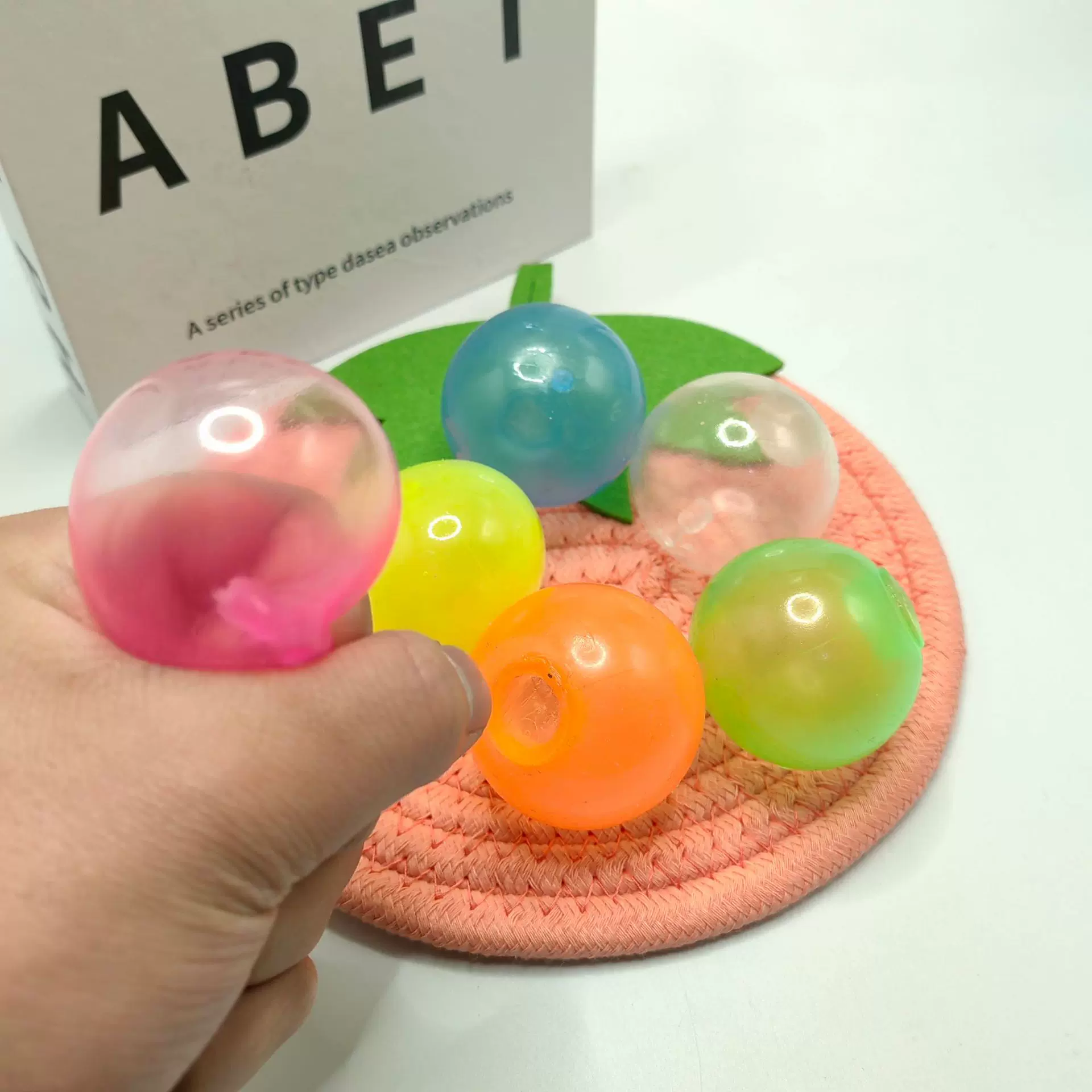 抖音同款夜光粘靶球粘粘球吸顶球扔墙天花板黏黏球发泄玩具解压球