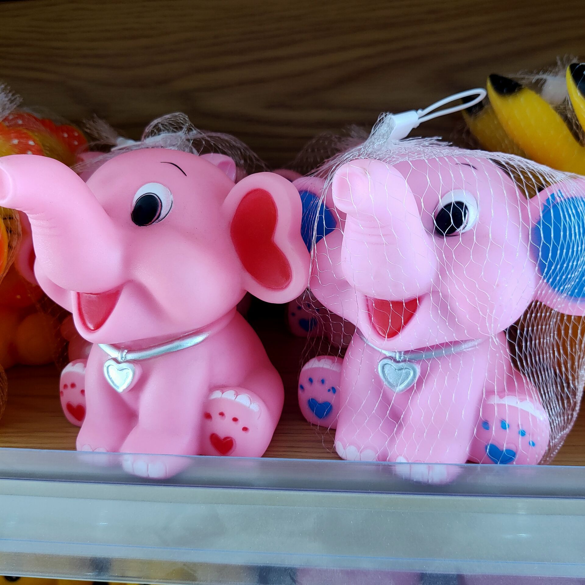 Fábrica al por mayor pellizco juguete grande cachorro cerdo tigre de dibujos animados anillo cuero puesto mercado nocturno venta caliente