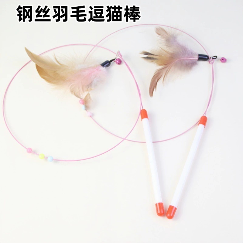 Дразнящая кошачья палочка устойчива к укусам с колокольчиком