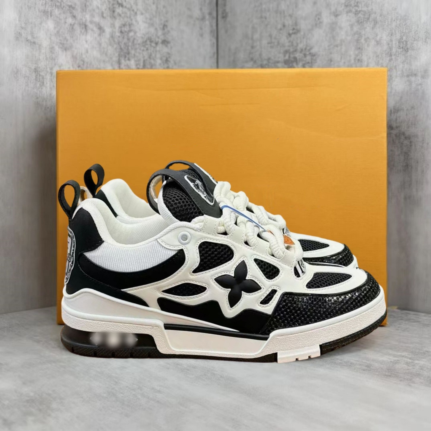 Comercio exterior estación europea zapatos de pan para hombres y mujeres, zapatos de suela gruesa, zapatos deportivos de moda, zapatos de skate para parejas