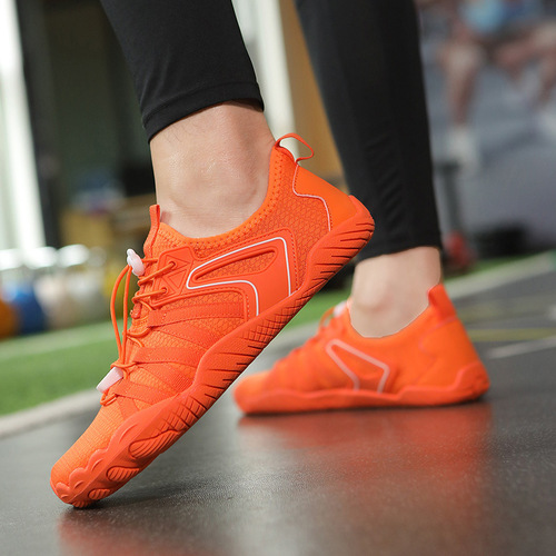 Indoor fitness yoga shoes, sports anti-slip jump rope, dance-specific soft soles, shock absorption, silent women's dance barefoot barefoot.