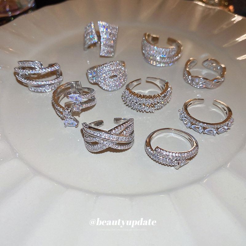 Corea del Sur ins triángulo circón anillo abierto nicho creativo versátil anillo de dedo índice elegante lujo ligero accesorios de alto sentido