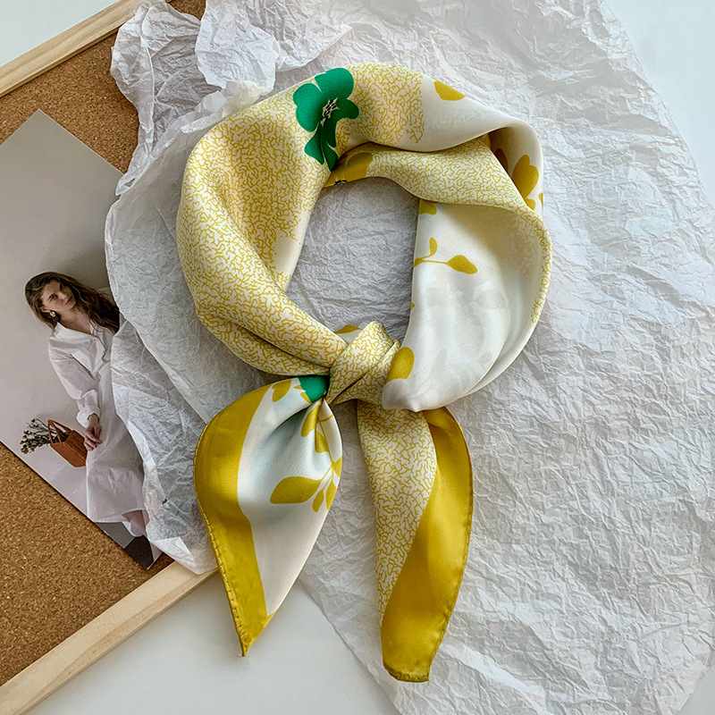 Bufanda de seda, bufanda cuadrada pequeña, sensación premium, nuevo estilo coreano, chal de seda de imitación dulce y fresco, bolso de flores, pañuelo en la cabeza, cinturón para el cabello
