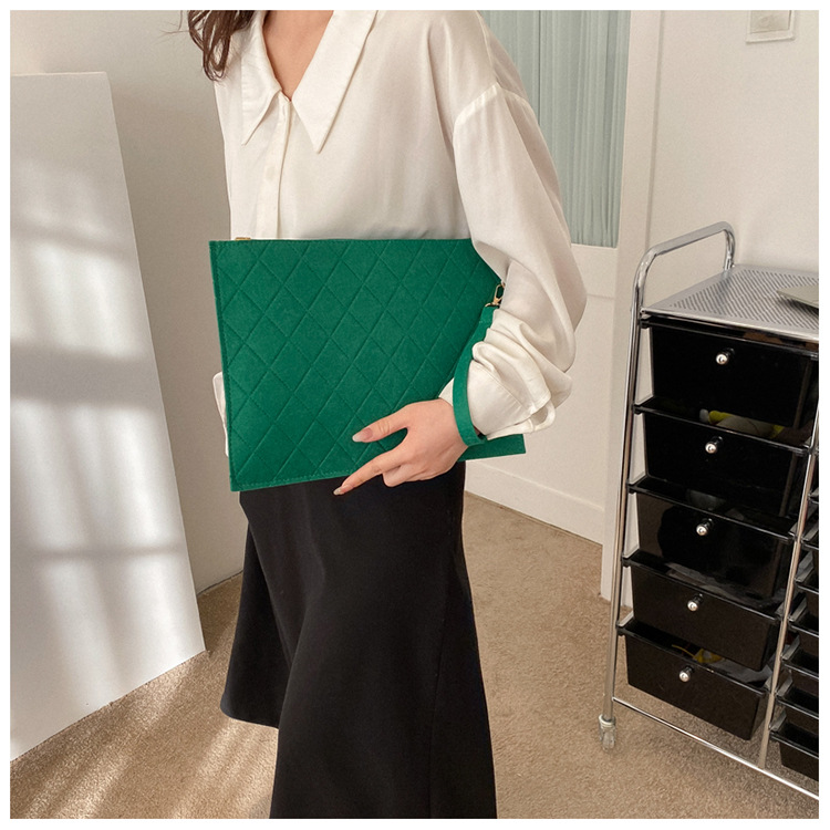 Women's Large Felt Solid Color Basic Zipper Envelope Bag display picture 5