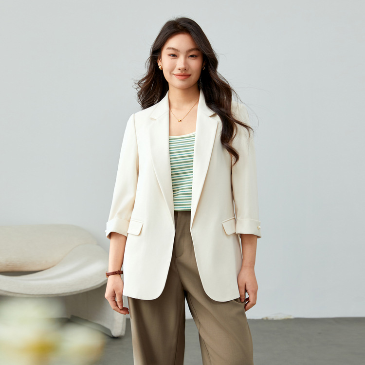 Рис абрикосового цвета