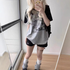 甘酷亜文化落書き猫は半袖tシャツをつなぎ合わせています。
