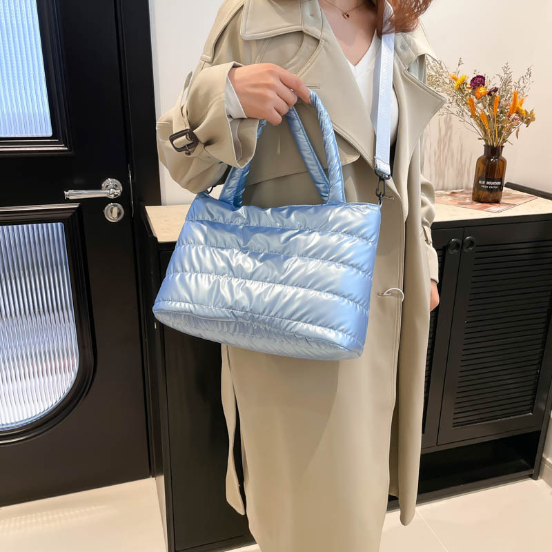 Nuevo bolso de plumón transfronterizo para mujeres bolso de hombro casual europeo y americano bolso de moda bolso de algodón ligero universal