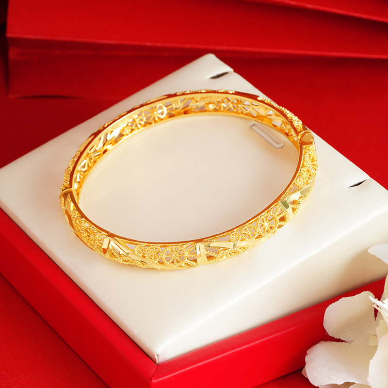 Hueco cloisonne pulsera Vietnam oro hombres y mujeres hebilla pulsera estilo chino imitación oro no desvanecimiento fábrica suministro al por mayor