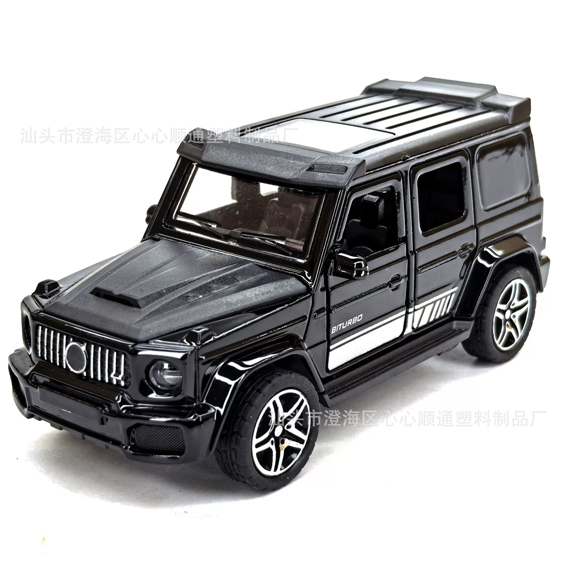 Моделированный сплав SUV Yingzhan 1:36 внедорожная игрушка с открывающимися дверями, с обратной подачей, резиновые шины