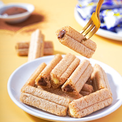 Wholesale bulk order leisure trendy snack food small eats afternoon tea pastries milk flavor sandwich cookies lava triangle pastry