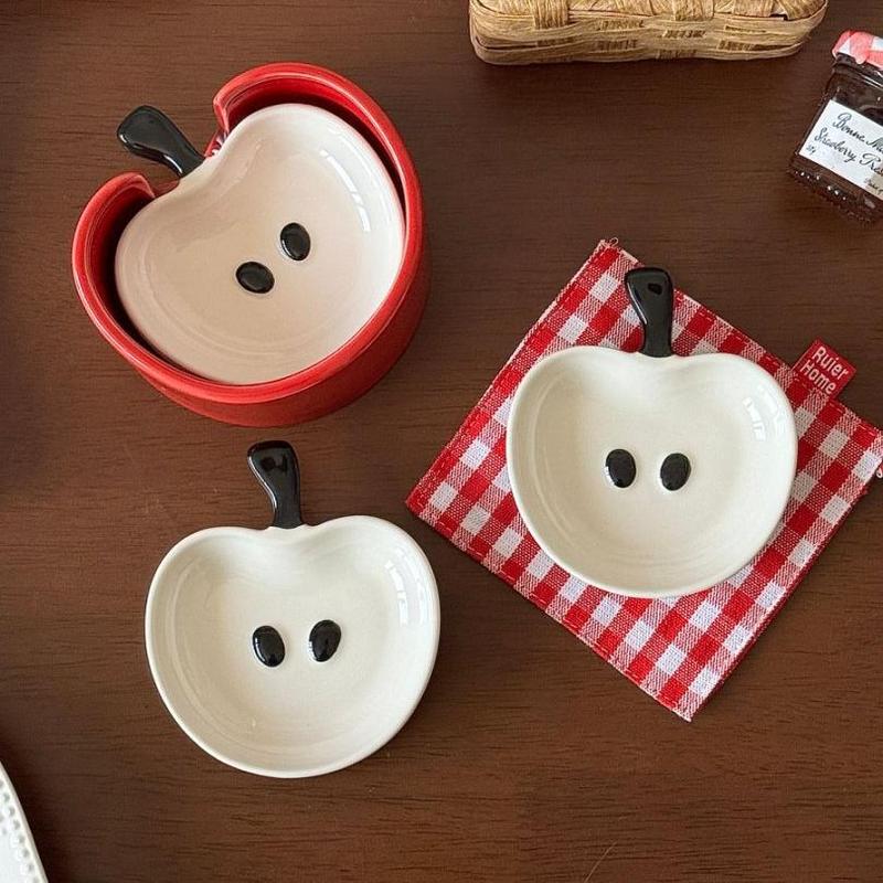 かわいいリンゴの調味料皿の創意的な陶磁器の火鍋の調味料の皿の高い顔の値の精巧な台所の酢の皿は味噌の皿をつけます。|undefined
