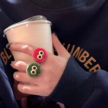 可爱小煤球毛绒戒指女秋冬小众设计感卡通搞怪食指戒时尚个性指环